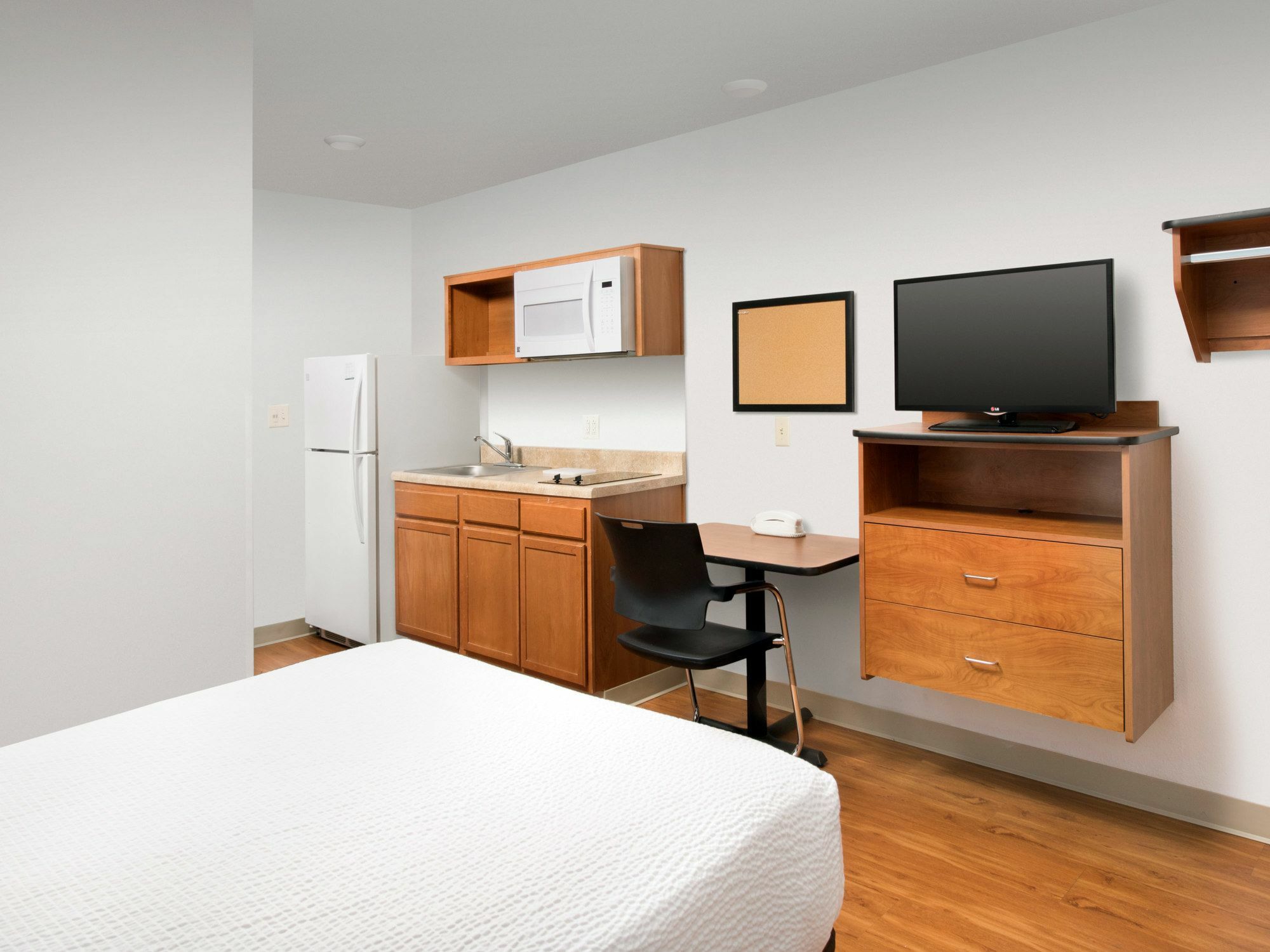 Extended Stay America Select Suites - Cleveland - Airport Fairview Park Εξωτερικό φωτογραφία